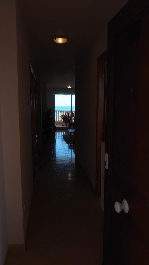 Apto. Con Wifi, Piscina, Vistas Al Mar Y Parking.