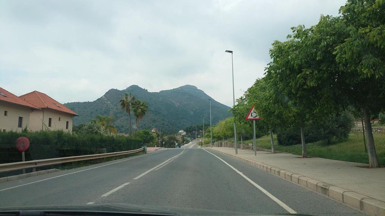 Apto. Con Wifi, Piscina, Vistas Al Mar Y Parking. *