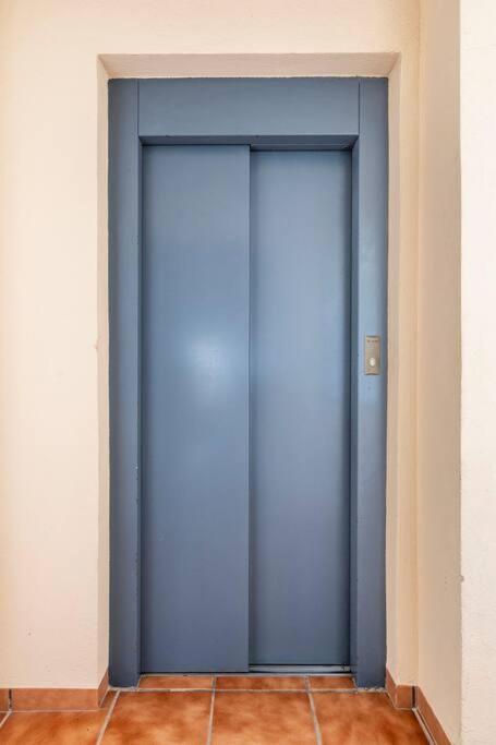 Apto. Con Wifi, Piscina, Vistas Al Mar Y Parking. Apartament *